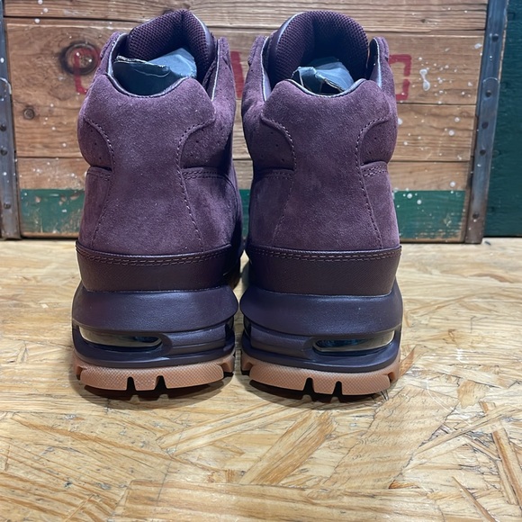 Brand new in box Nike ACG Air Max Goadome in suede deep burgundy with gum sole. - Picture 3 of 5